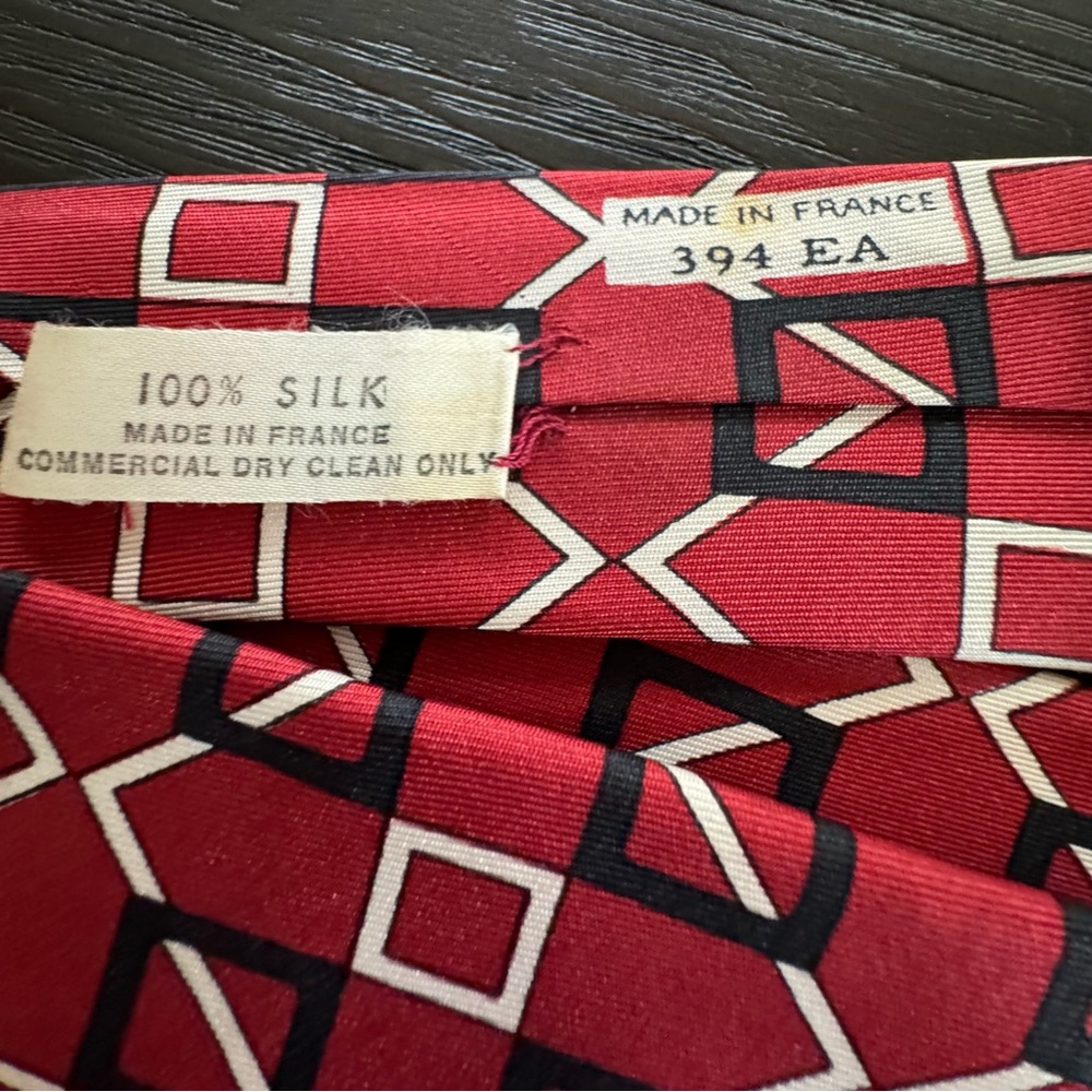 HERMÈS Vintage Silk Tie - Picture 4 of 13